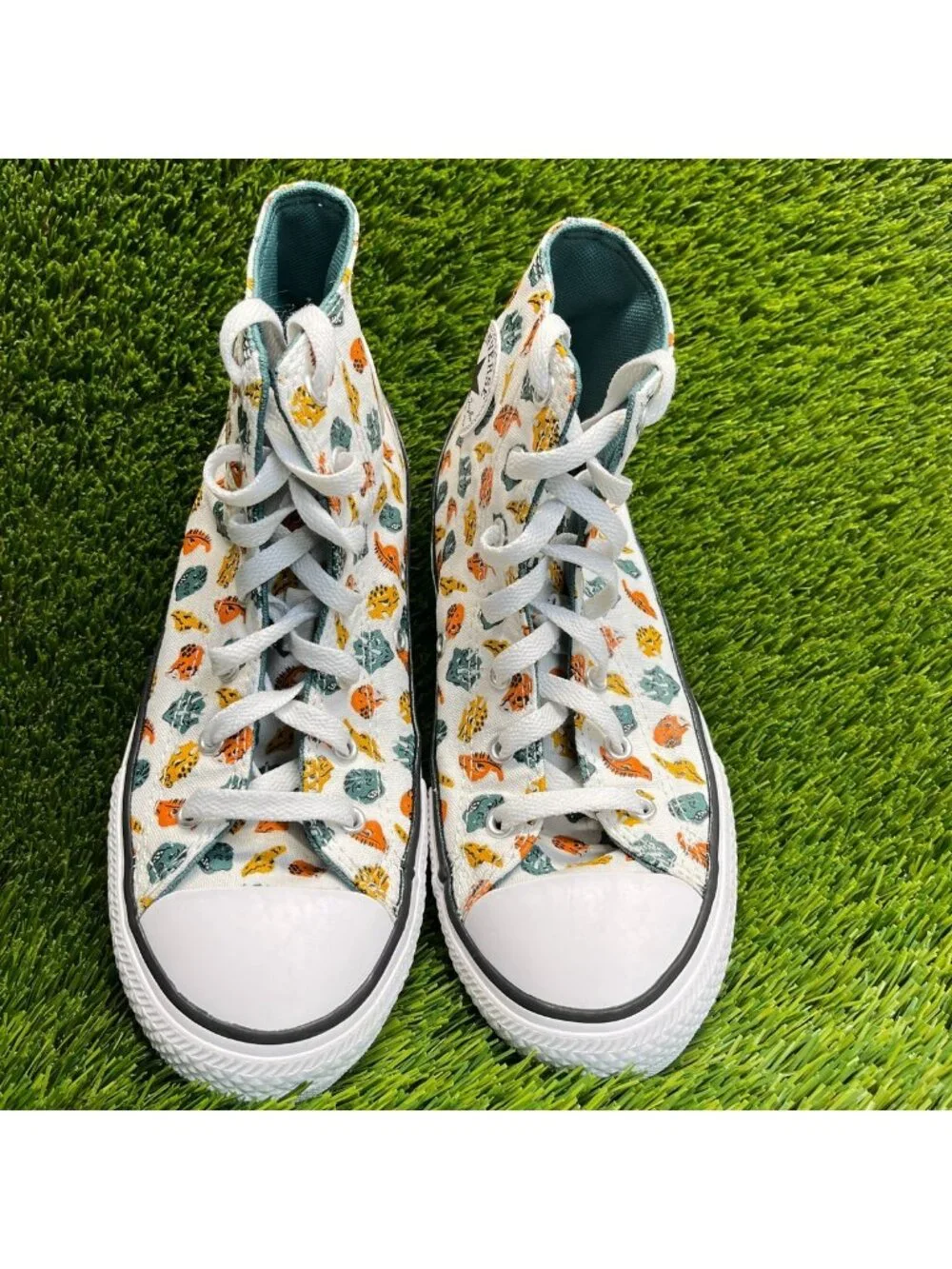 Converse Chuck Taylor All Star High Boys Size 6Y White Athletic Shoes Sneakers
